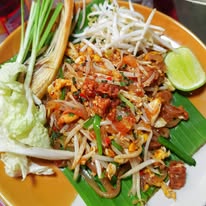 ผัดไทยบ่าวหละปูน