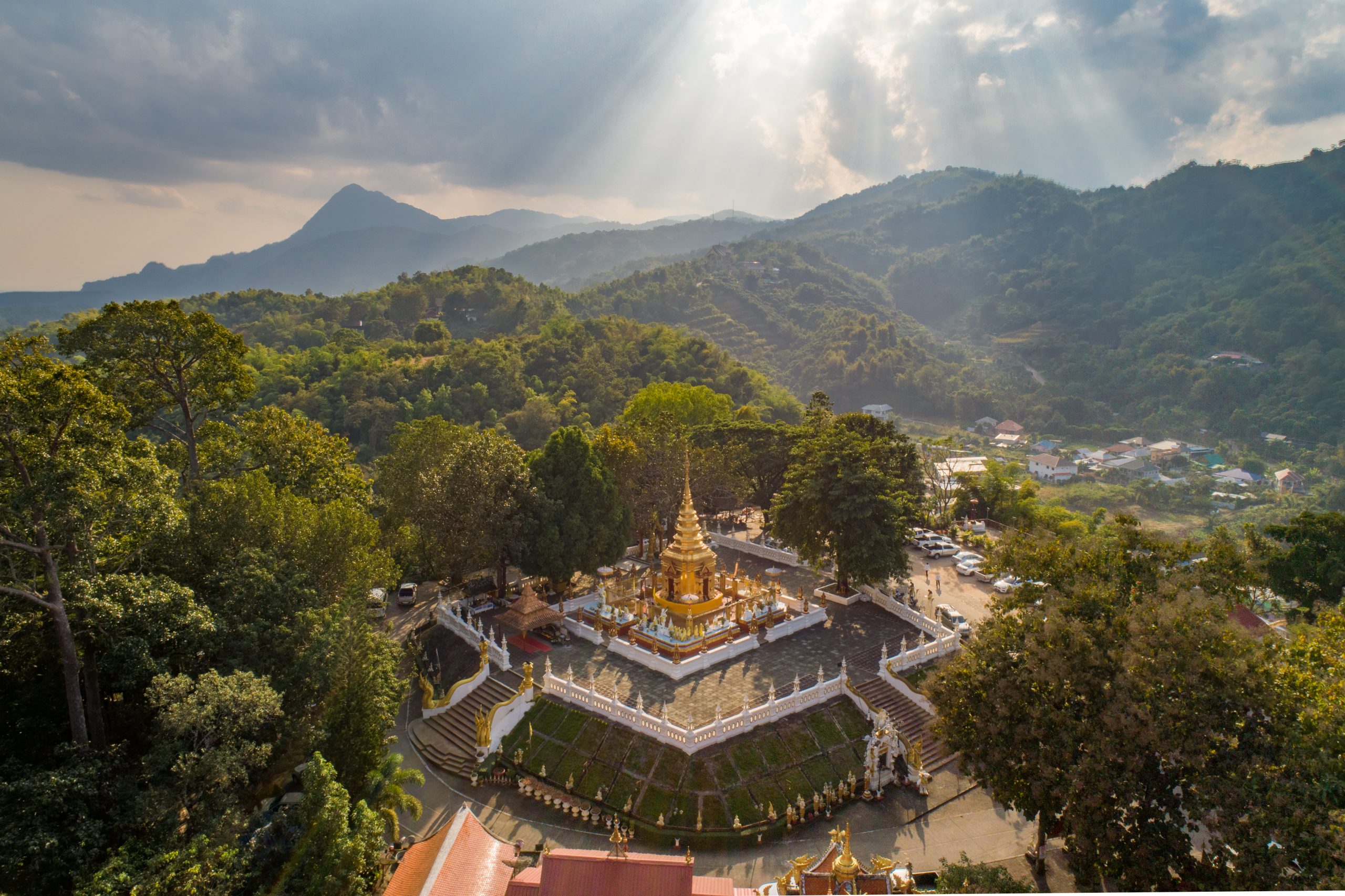 Sky Walk เหนือสุดในสยาม วัดพระธาตุดอยเวา