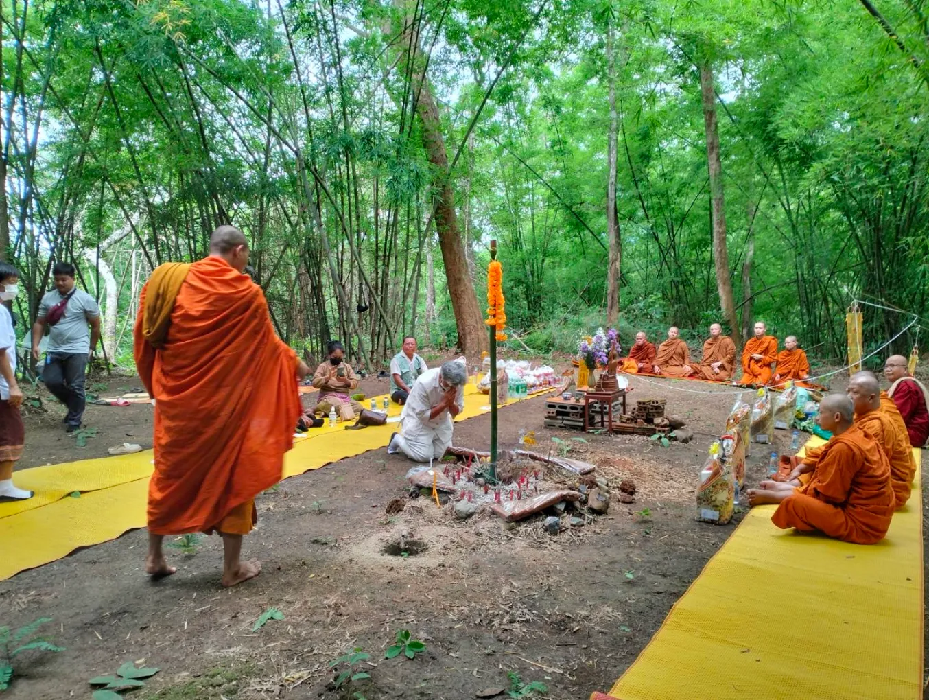 ขอเชิญร่วมทำบุญทอดกฐินสามัคคี สำนังสงฆ์สันคูเวียง